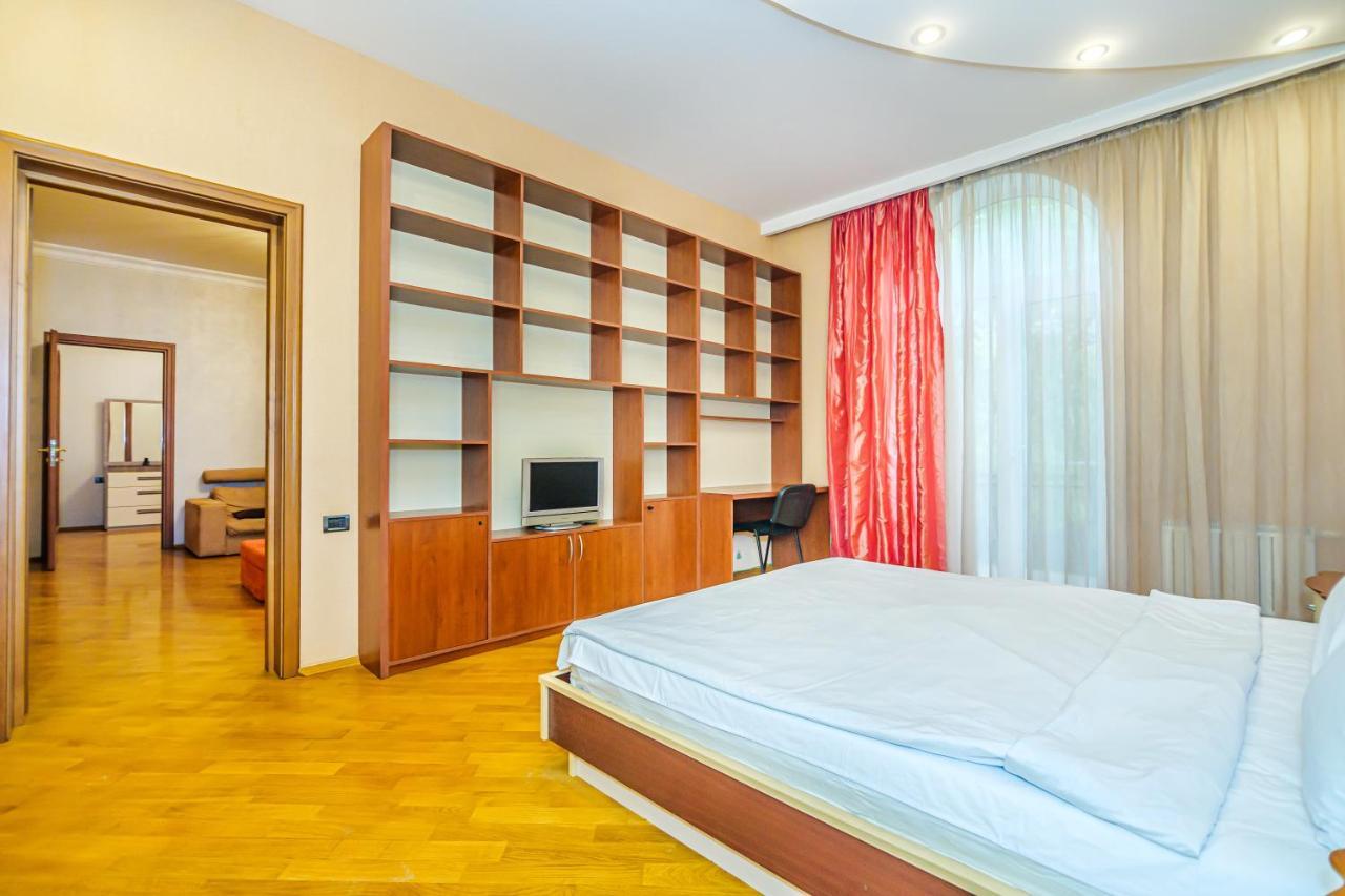 Vip Apartamen Nizami Street Apartment บากู ภายนอก รูปภาพ