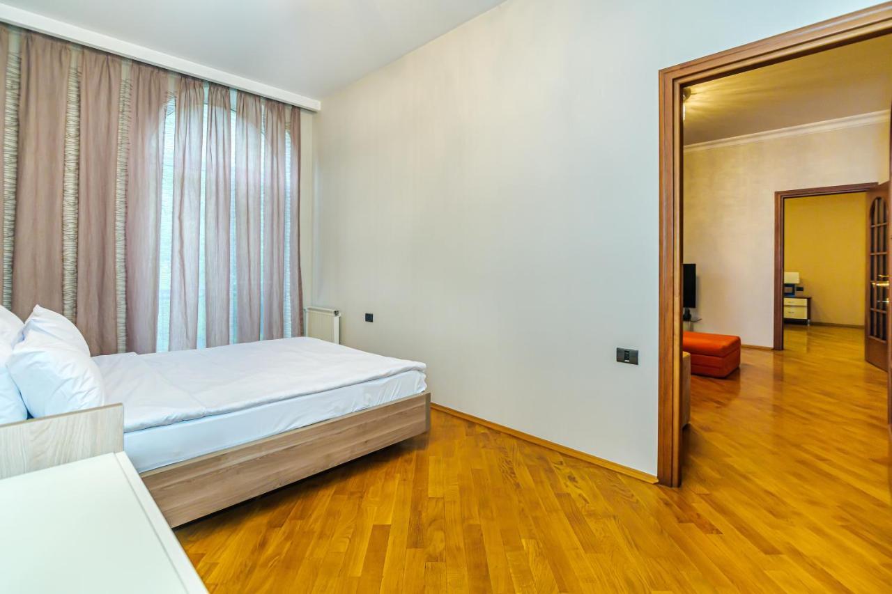 Vip Apartamen Nizami Street Apartment บากู ภายนอก รูปภาพ
