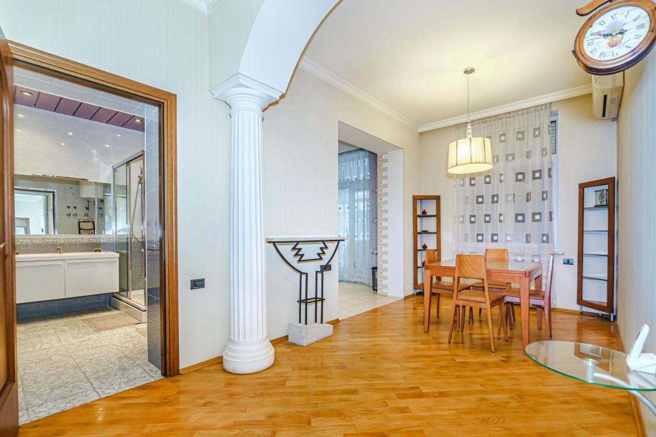 Vip Apartamen Nizami Street Apartment บากู ภายนอก รูปภาพ