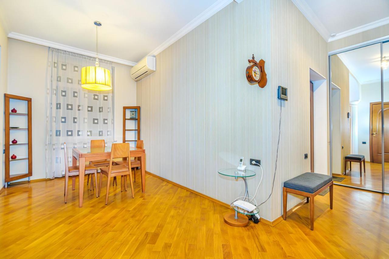 Vip Apartamen Nizami Street Apartment บากู ภายนอก รูปภาพ