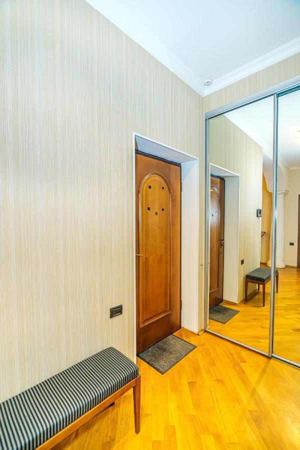 Vip Apartamen Nizami Street Apartment บากู ภายนอก รูปภาพ
